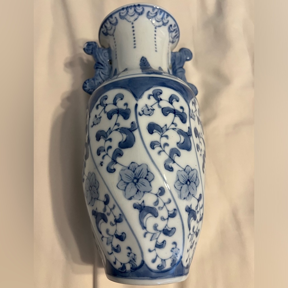 Beautiful Blue and white print vase made in China